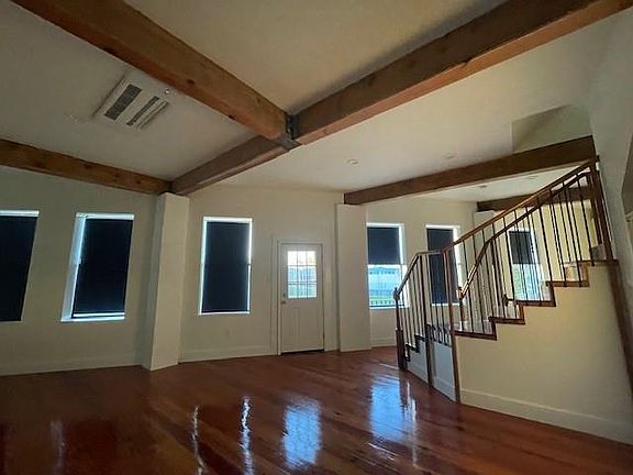 5th image of 8906 Plum St