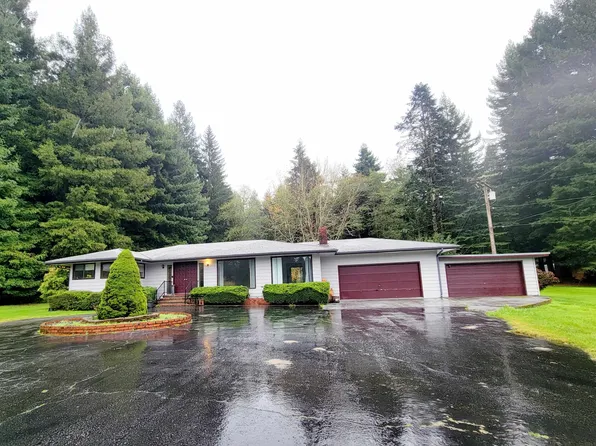 125 Club Dr, Crescent City, CA 95531