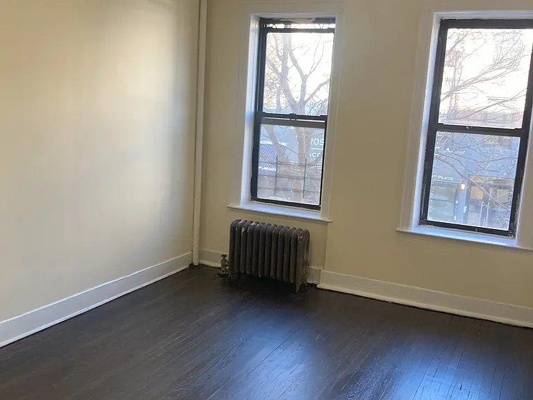 45-54 39th Pl #2E — Photo 3