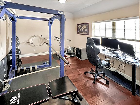 2nd image of 2691 Costa Mesa Dr