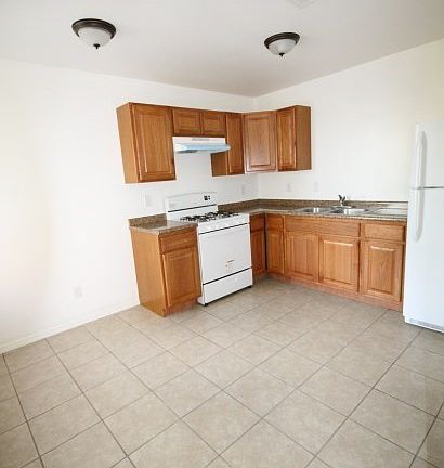 4th image of 5940 Trowbridge Dr APT C