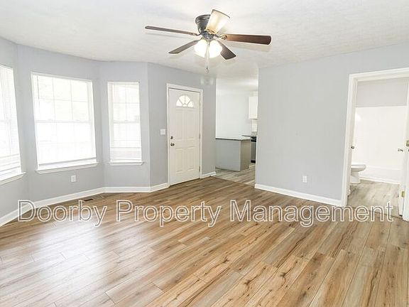 3rd image of 1109 Arcadia Ave