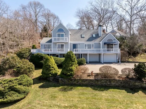 49 Bay Shore Dr, Plymouth, MA 02360