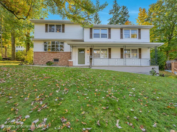 102 Woodside Dr #L-2, Clarks Summit, PA 18411