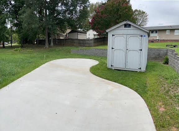 2nd image of 11 Windale Ct
