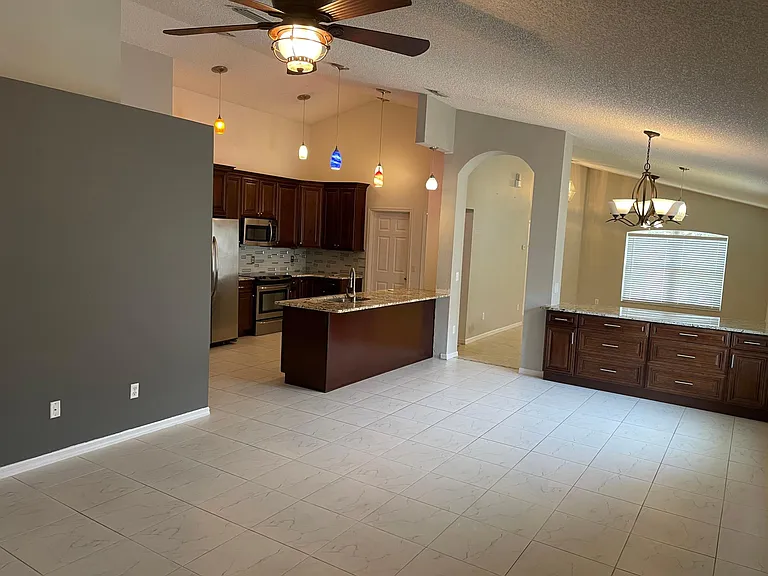 2562 Brookstone Dr — Photo 3