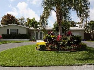 906 SW 27th Ave, Boynton Beach, FL 33435