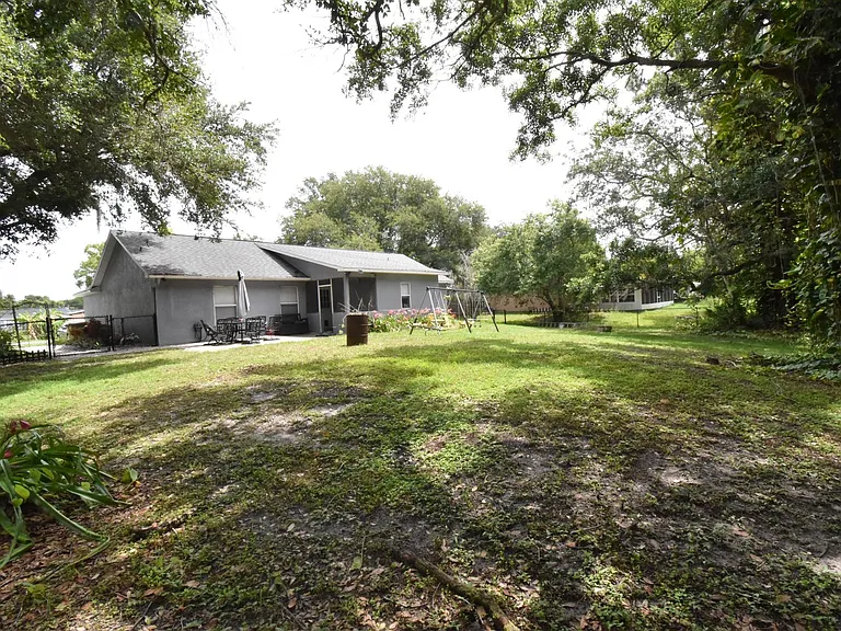 4854 Lark Dr — Photo 12