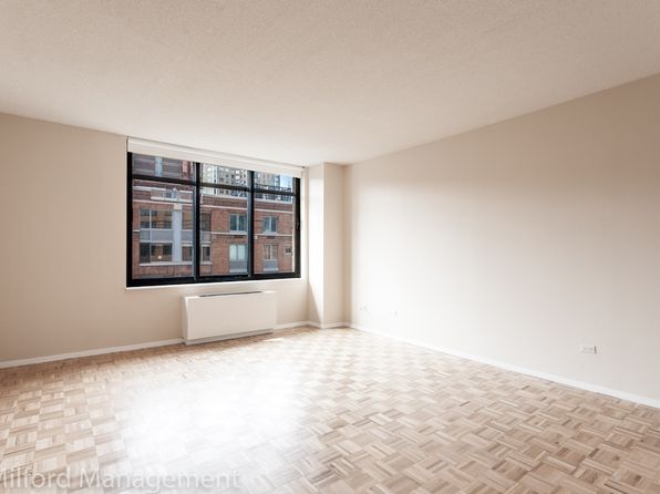 99 Battery Pl APT 7J