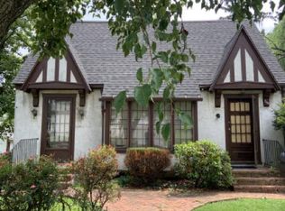 2705 Market St, Camp Hill, PA 17011