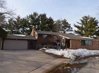 250 Overlook Ln, Red Wing, MN 55066