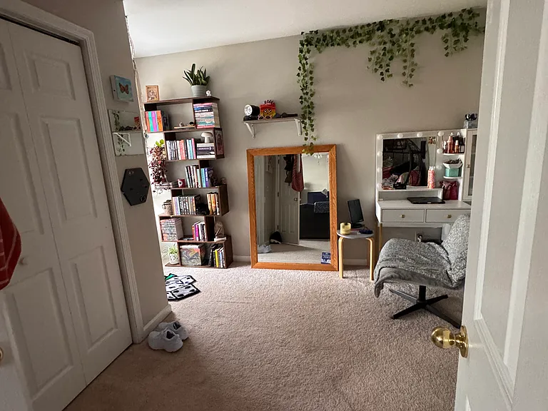 102 N Gordon Ln — Photo 5