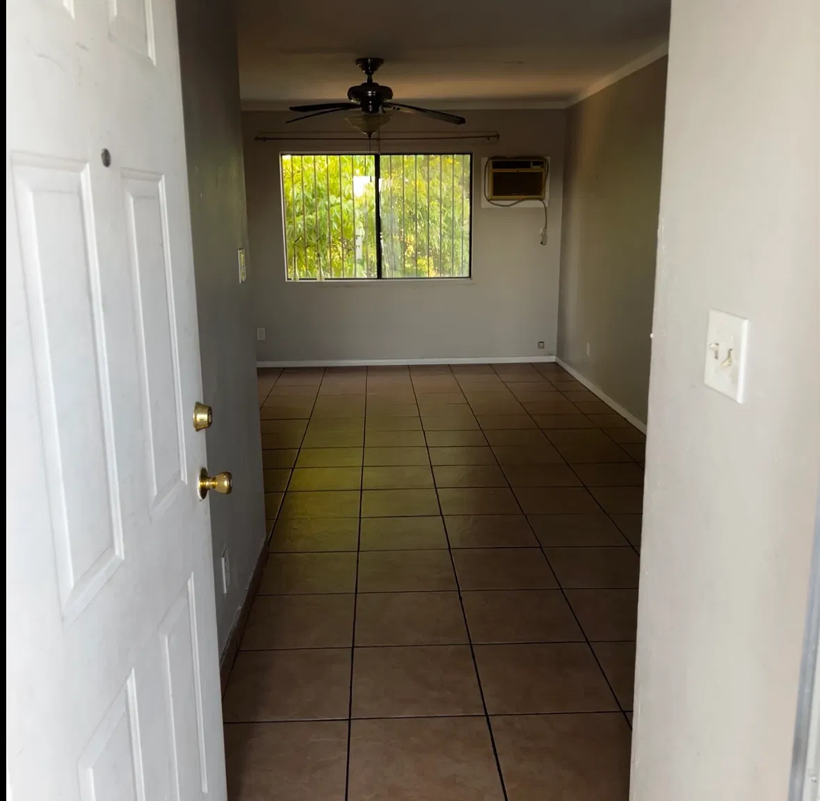 2 bed, 800 sqft, $2,200 — Photo 3
