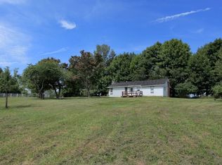 16 Farmersville Rd, Califon, NJ 07830