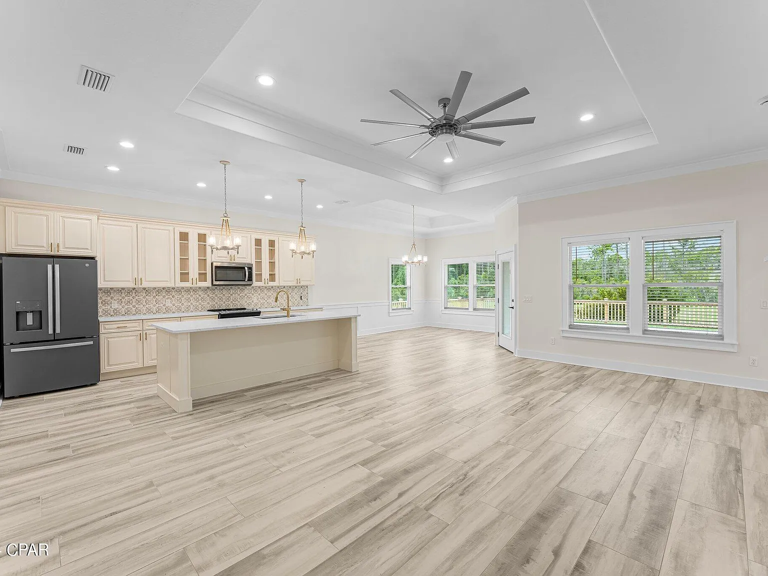 4 bed, 1950 sqft, $3,200 — Photo 3