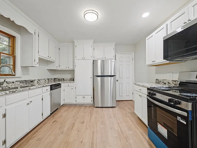 97 Shamrock Ln — Photo 13