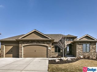 1233 S 200th St, Omaha, NE 68130