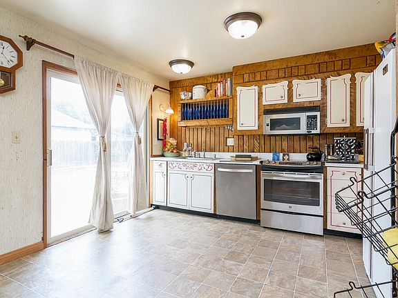 4th image of 5923 Idlewild Ave