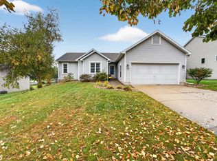 105 Terrace Ct, Mount Horeb, WI 53572