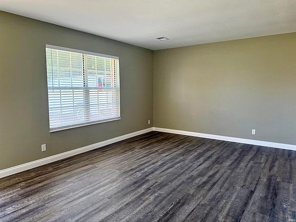 4th image of 3100 Jackson Ct