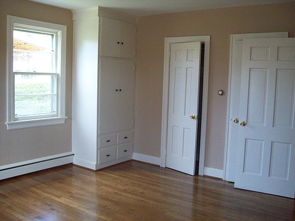 5th image of 518 Perrymont Ave