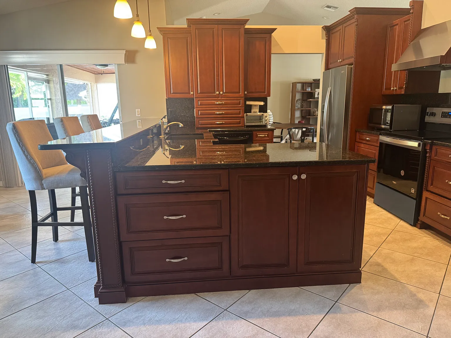 4 bed, 2651 sqft, $6,200 — Photo 1