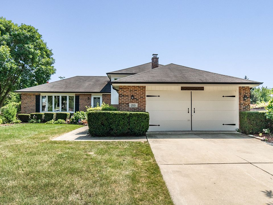 1st image of 2101 Dartmouth Ln