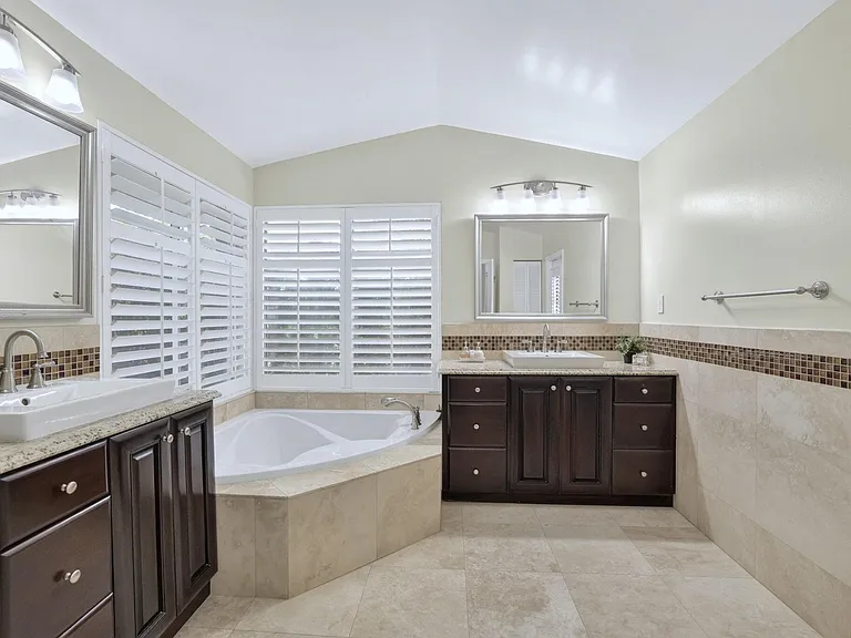 1230 Fairfax Ct — Photo 8