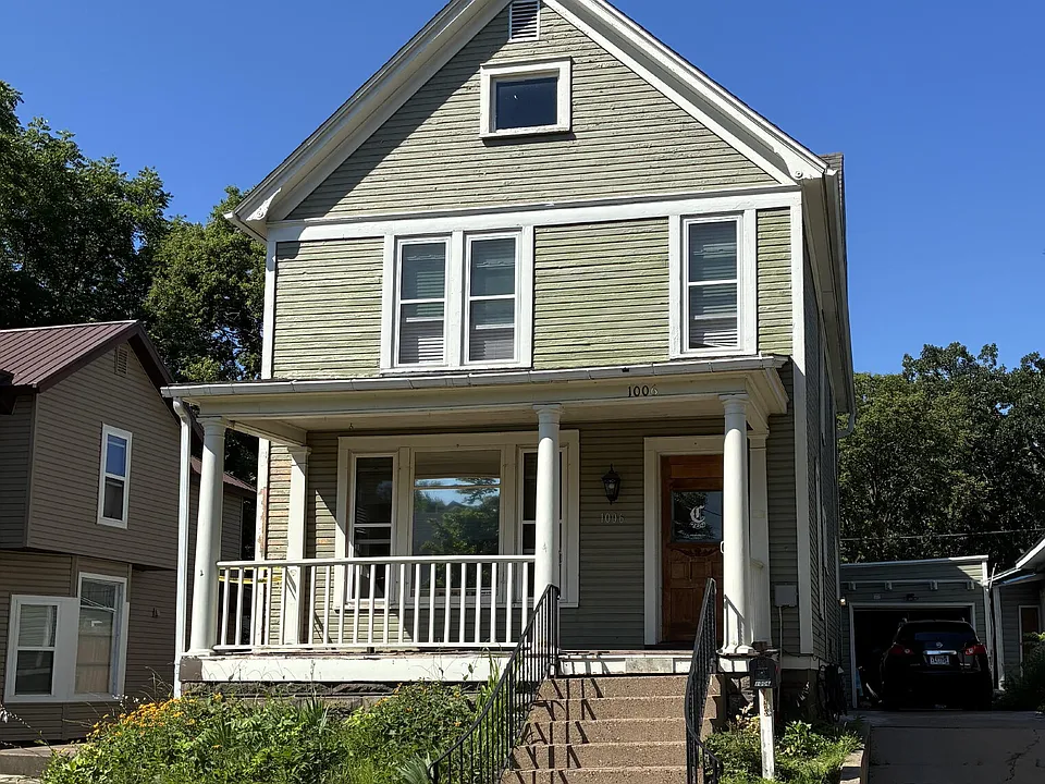 1006 Graham Ave