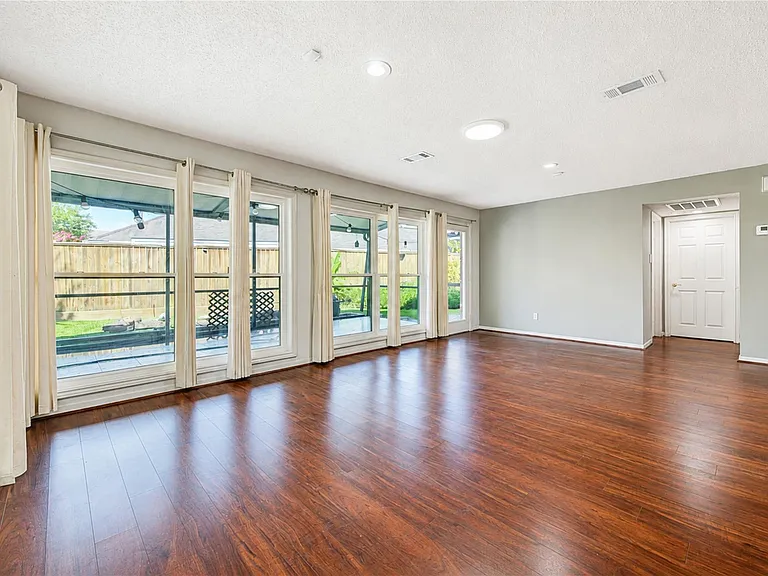 13103 Wickersham Ln — Photo 15
