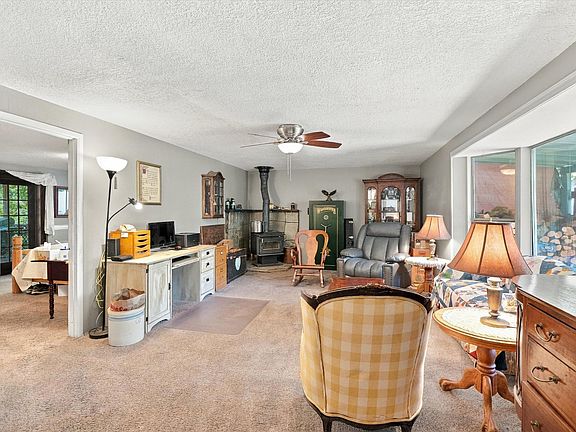 5th image of 300 Vannoy Creek Rd