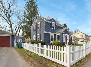 13 E Prescott St, Westford, MA 01886