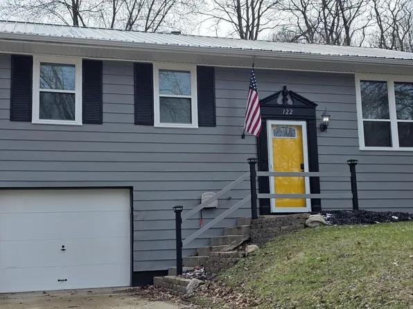 122 Memorial Dr, Michigan City, IN 46360