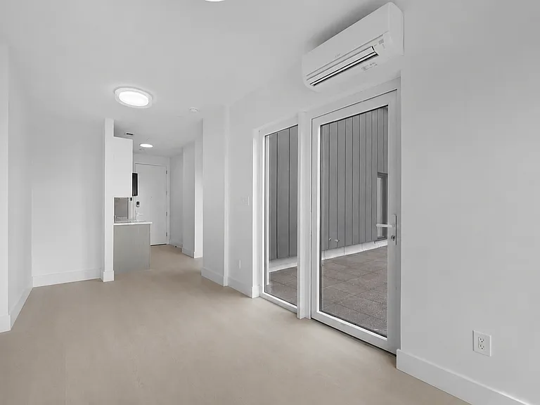 833 Maple St #5C — Photo 2