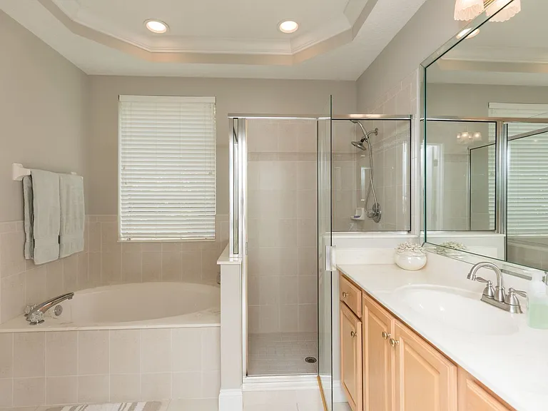 212 Island Green Dr — Photo 16