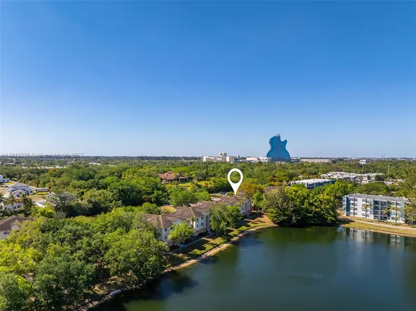 3690 N 56th Ave APT 948, Hollywood, FL 33021