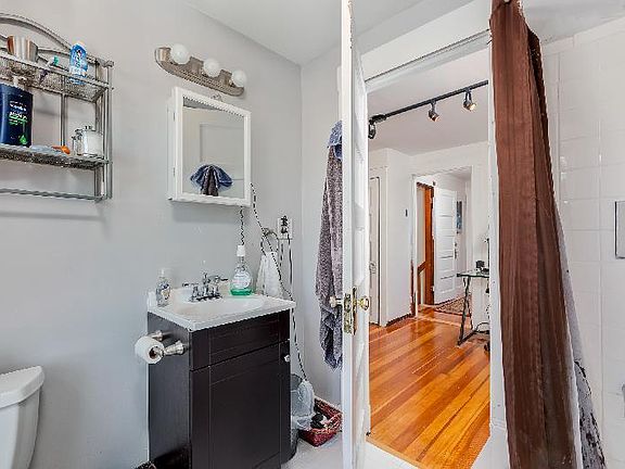5th image of 77 Parker Hill Ave #2