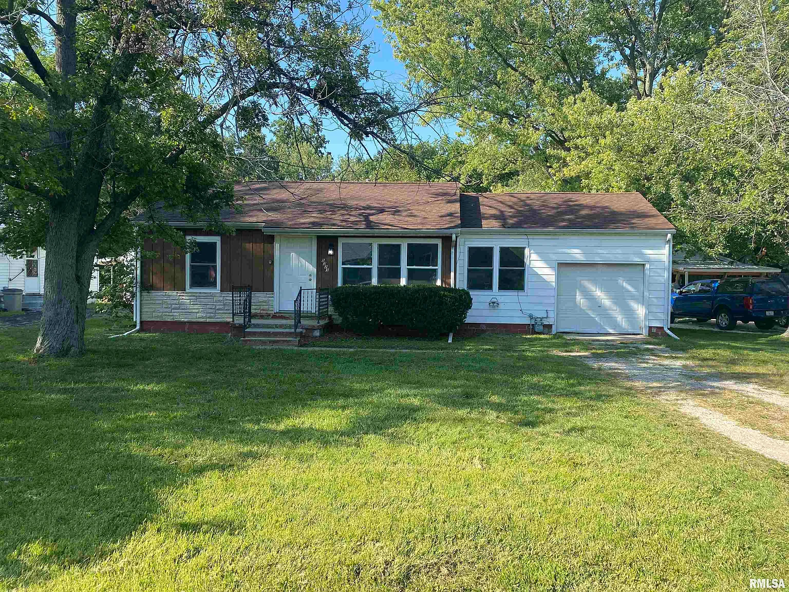 5323 W Monroe Rd photo 1