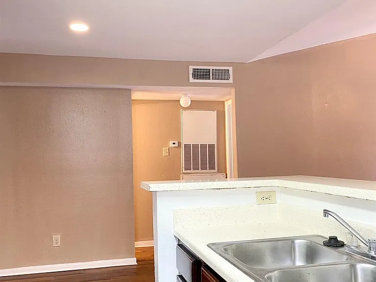 14600 Fonmeadow Dr #907 — Photo 7