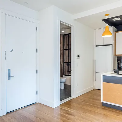 Rented by Space Link Realty | media 10