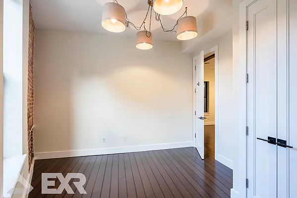 Rented by EXR | media 7