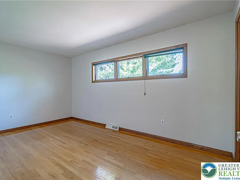3705 Vale View Dr S — Photo 24