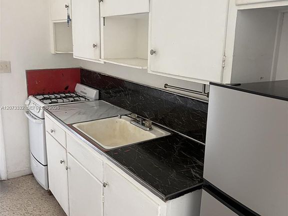 3rd image of 4391 W Flagler St #4