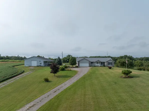 6819 Squawfield Rd, Pittsford, MI 49271