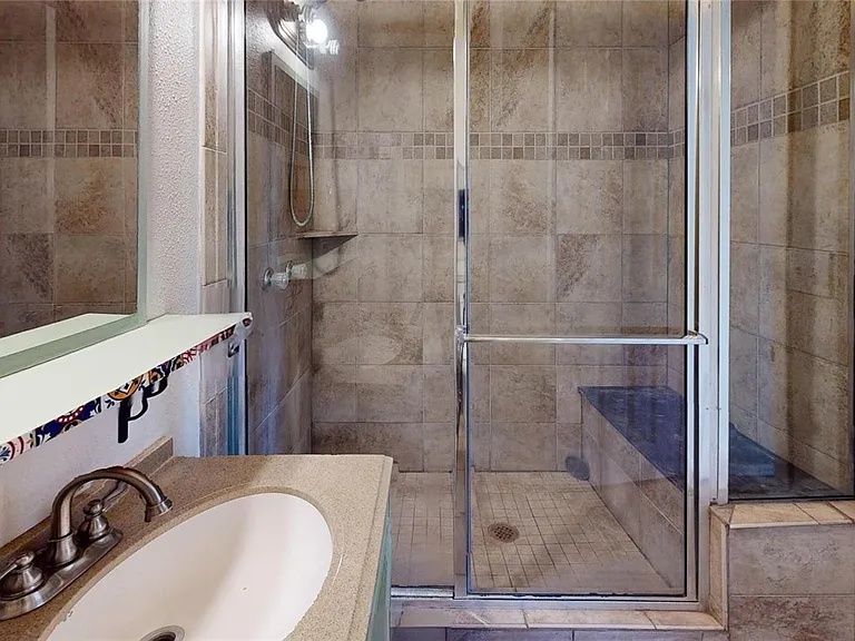 810 Lowell Blvd — Photo 11