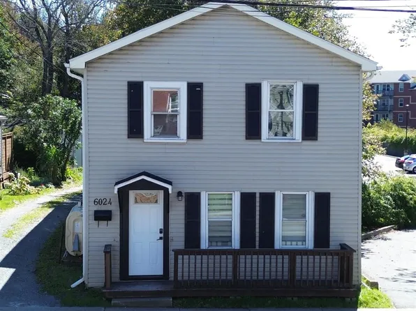 6024 Lady Hammond Rd N, Halifax, NS B3K 2R6