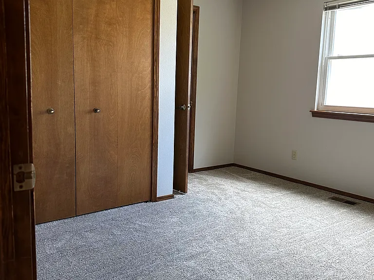 6120 Fall River Dr — Photo 11
