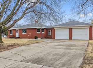 741 Parkview Rd, Green Bay, WI 54304