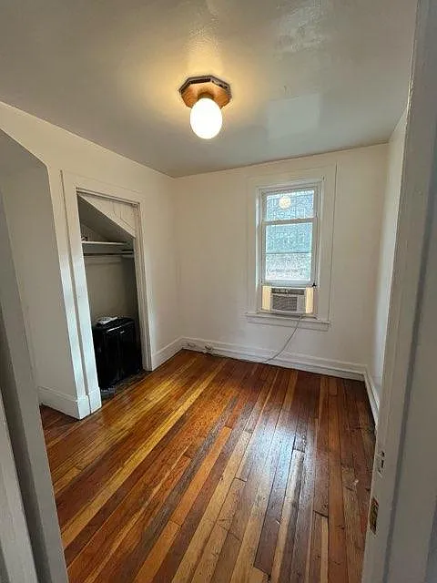 Building Photo - 2629 Tilbury Ave