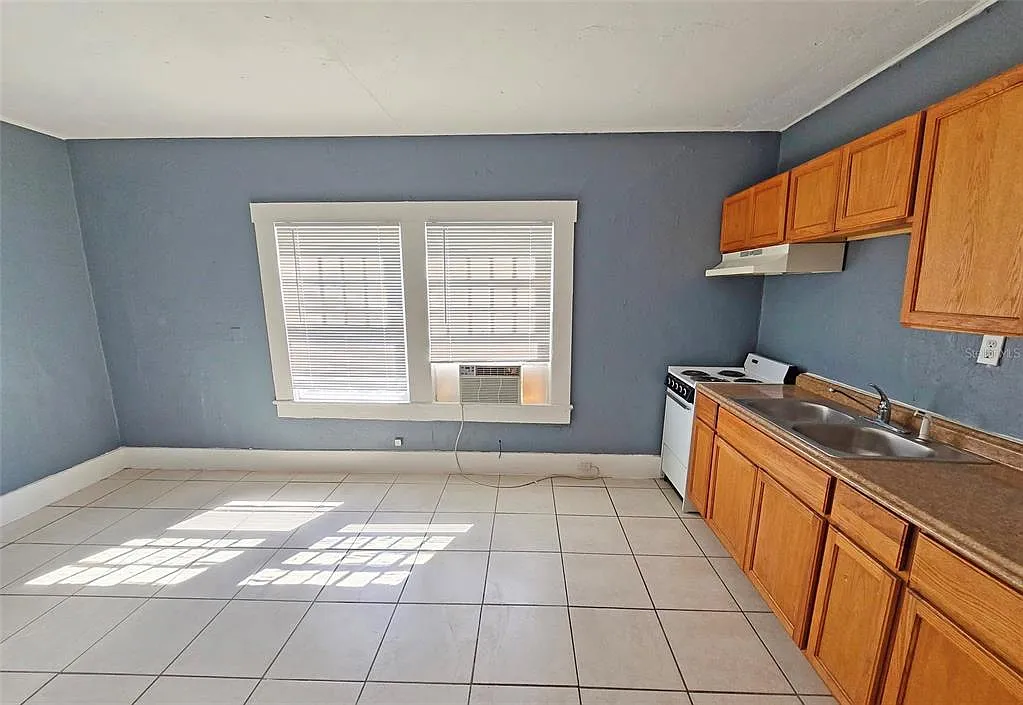 1 bed, 1.0 bath, 610 sqft, $1,075 — Photo 3